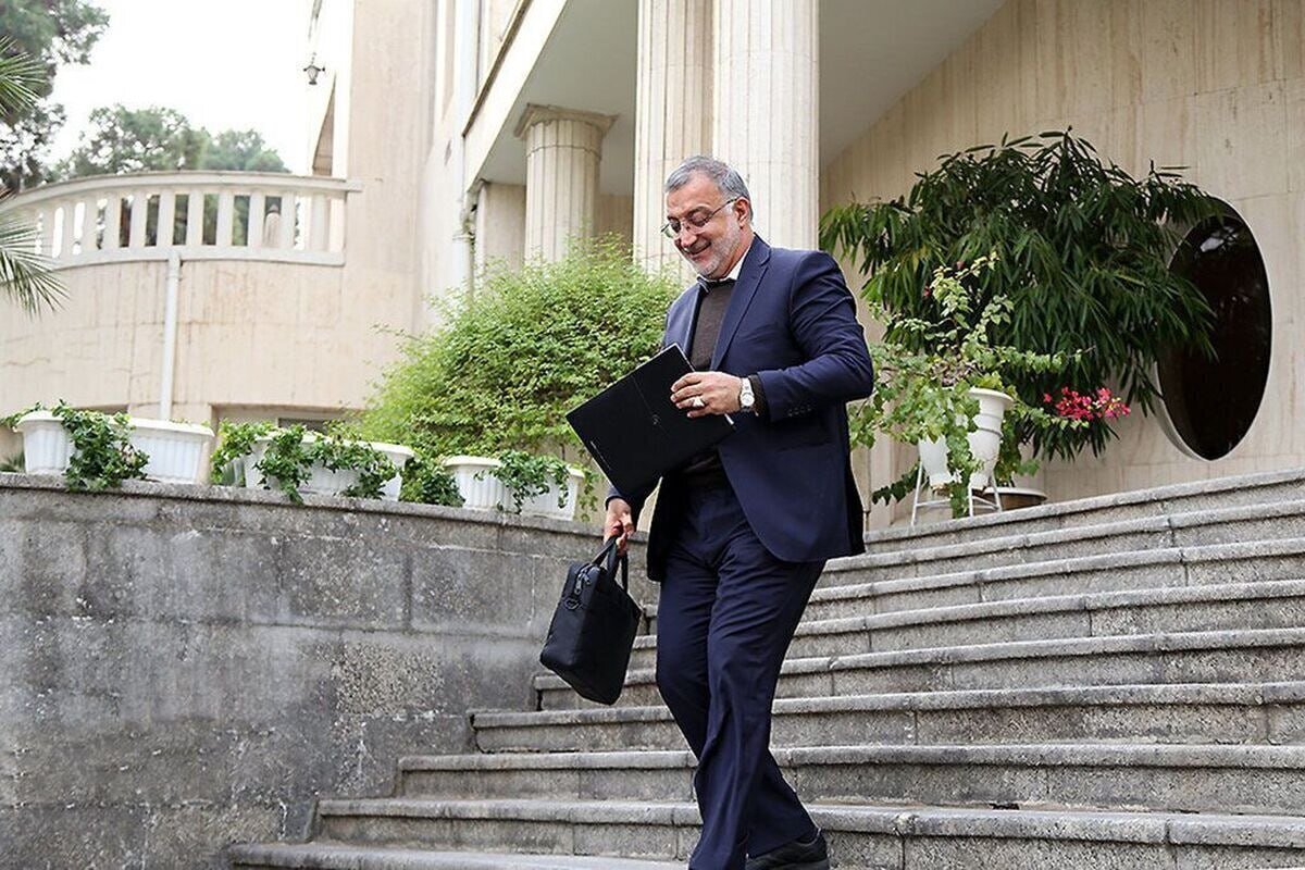 رونمایی از «ائتلافِ جدید» زاکانی و حلقه دولت سیزدهم در مراسم سوگواری رئیس جمهور فقید/ الگوی انتخاباتی «آبادگران» احیا می شود؟