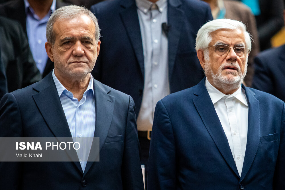 تصاویری از ژست های پزشکیان و معاون اولش در سومین اجلاس بینالمللی ایران و آفریقا/ خانم سخنگو هم آمده بود