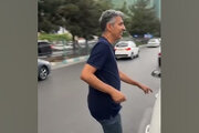 ببینید | گیر انداختن عادل فردوسی‌پور در خودروی شخصی‌اش برای گرفتن عکاس یادگاری!