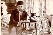 عکس/ مظفرالدین‌شاه بازو در بازوی ملکه ایتالیا