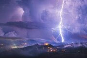 ببینید | رعد و برق عجیب در آسمان جاجرم و گرمه