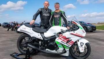 رکوردشکنی موتورسیکلت سوزوکی با قدرت لامبورگینی / عکس رکوردشکنی موتورسیکلت سوزوکی با قدرت لامبورگینی / عکس