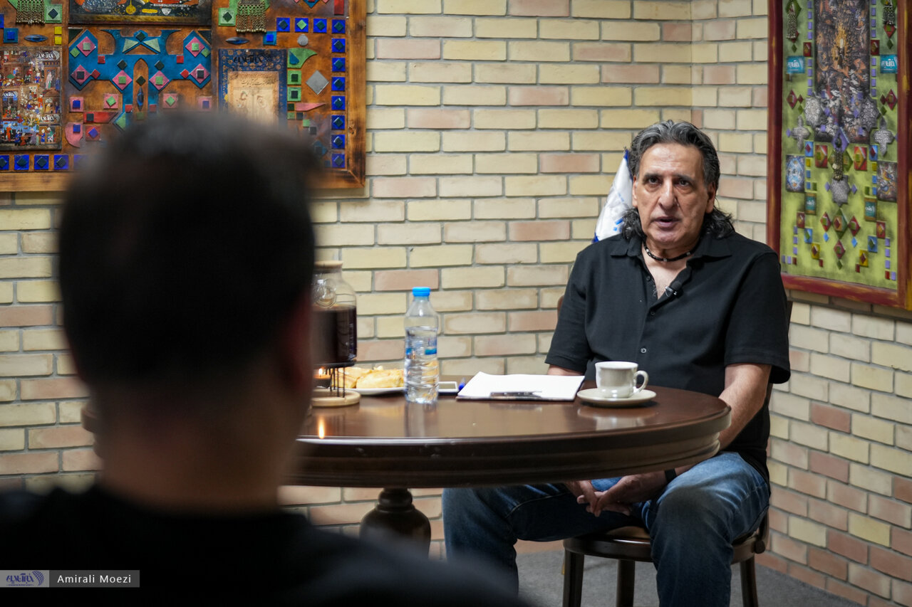 اشتباه بزرگ عابدزاده رفتن به پرسپولیس بود/این استقلال را فقط فرهاد مجیدی نجات میدهد