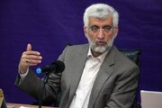 عکس | سعید جلیلی با میکروفون سر سفره نهار!