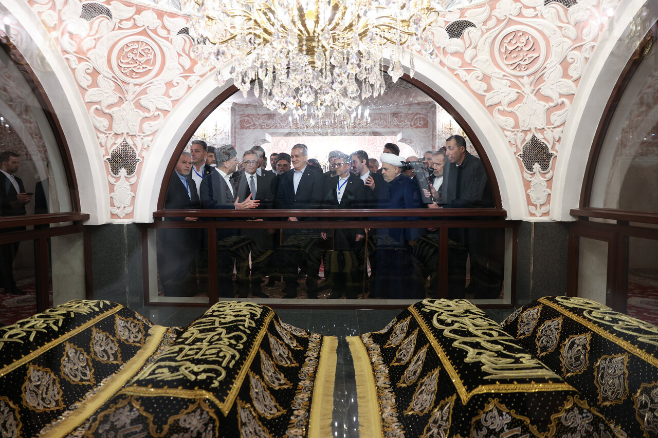 پزشکیان در باکو به زیارت کدام امامزاده رفت؟+تصاویر