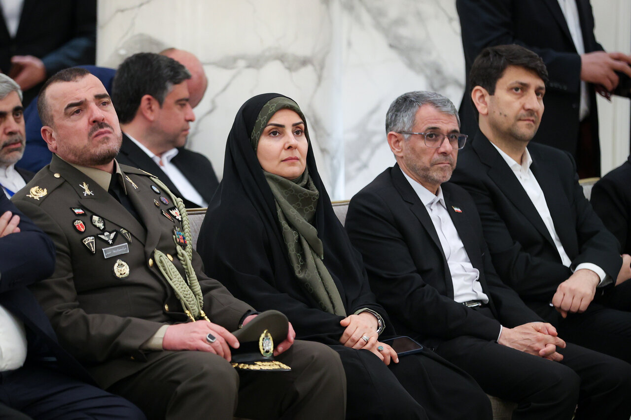 این وزیر روحانی به دردسر افتاد/ ۴۱ نماینده به دنبال استیضاح تنها وزیر زن دولت