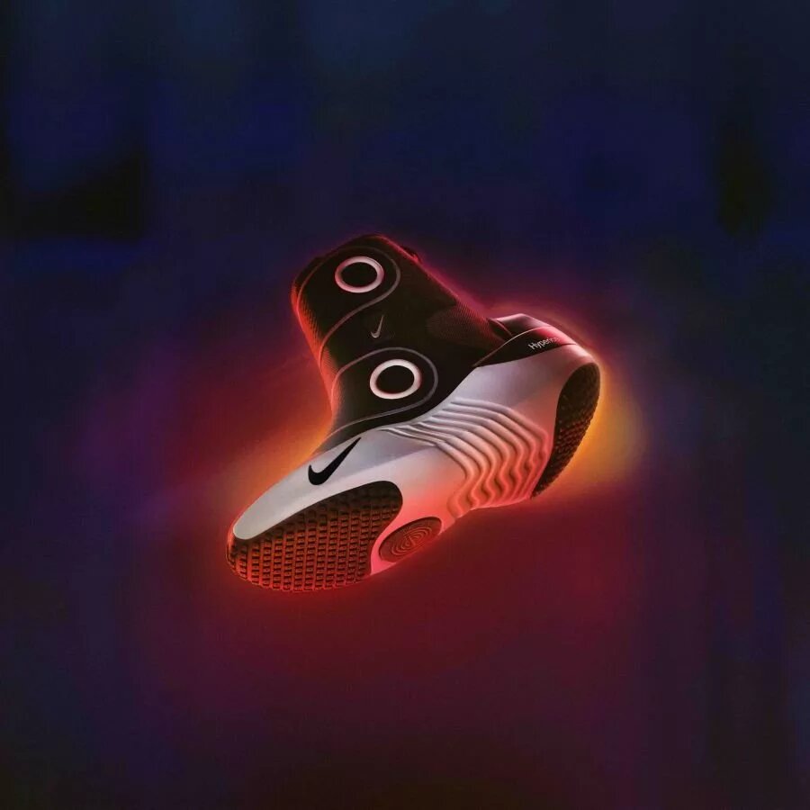 کفش ۹۰۰ دلاری نایکی پای شما را ماساژ میدهد! نایکی هایپربوت