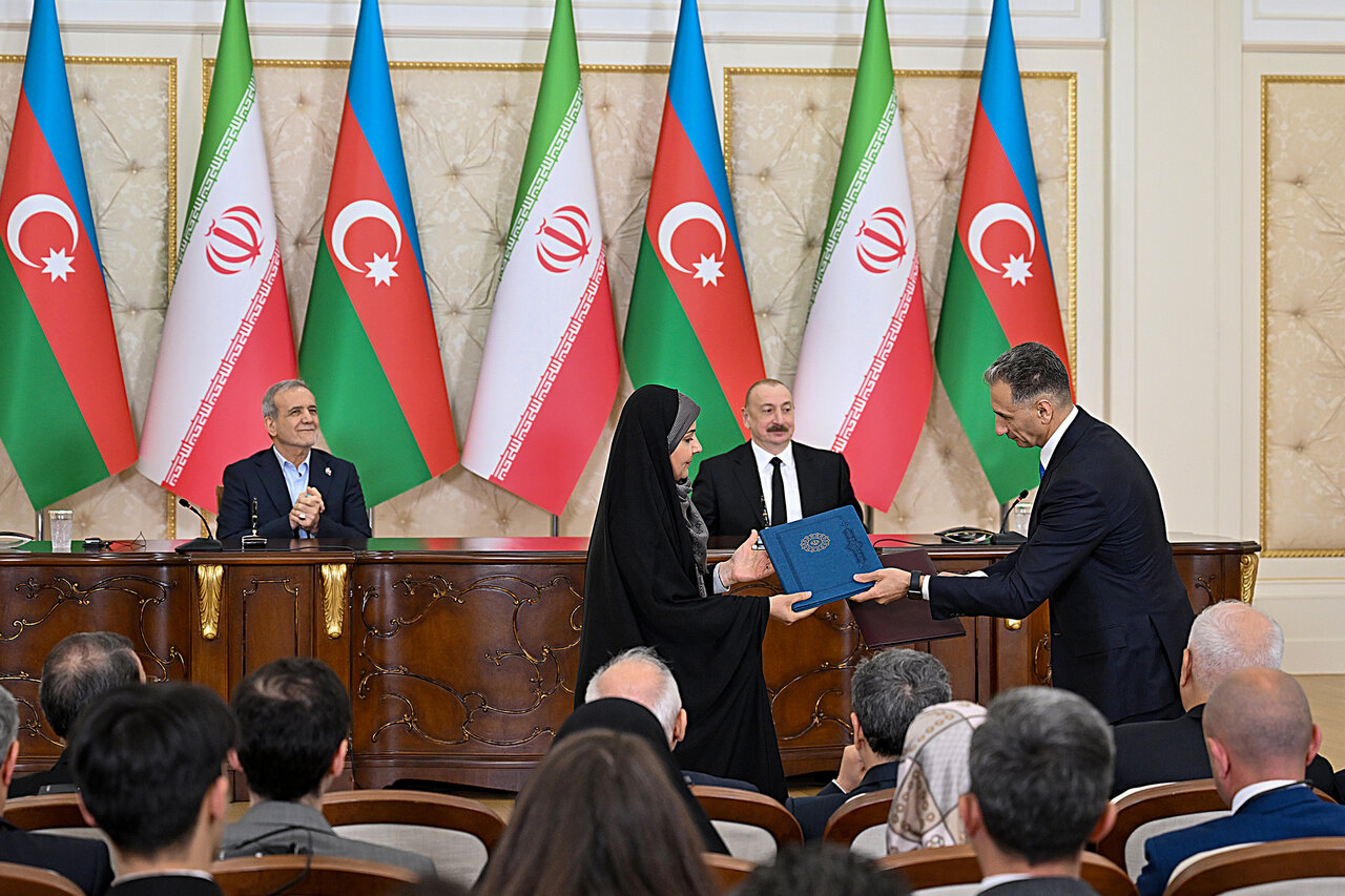 این وزیر روحانی به دردسر افتاد/ ۴۱ نماینده به دنبال استیضاح تنها وزیر زن دولت