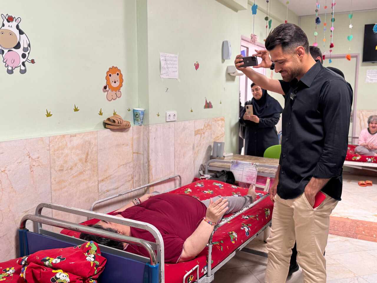 خبر : عکس | اقدام زیبای ستاره پرسپولیس در روز دختر 2 عکس | اقدام زیبای ستاره پرسپولیس در روز دختر