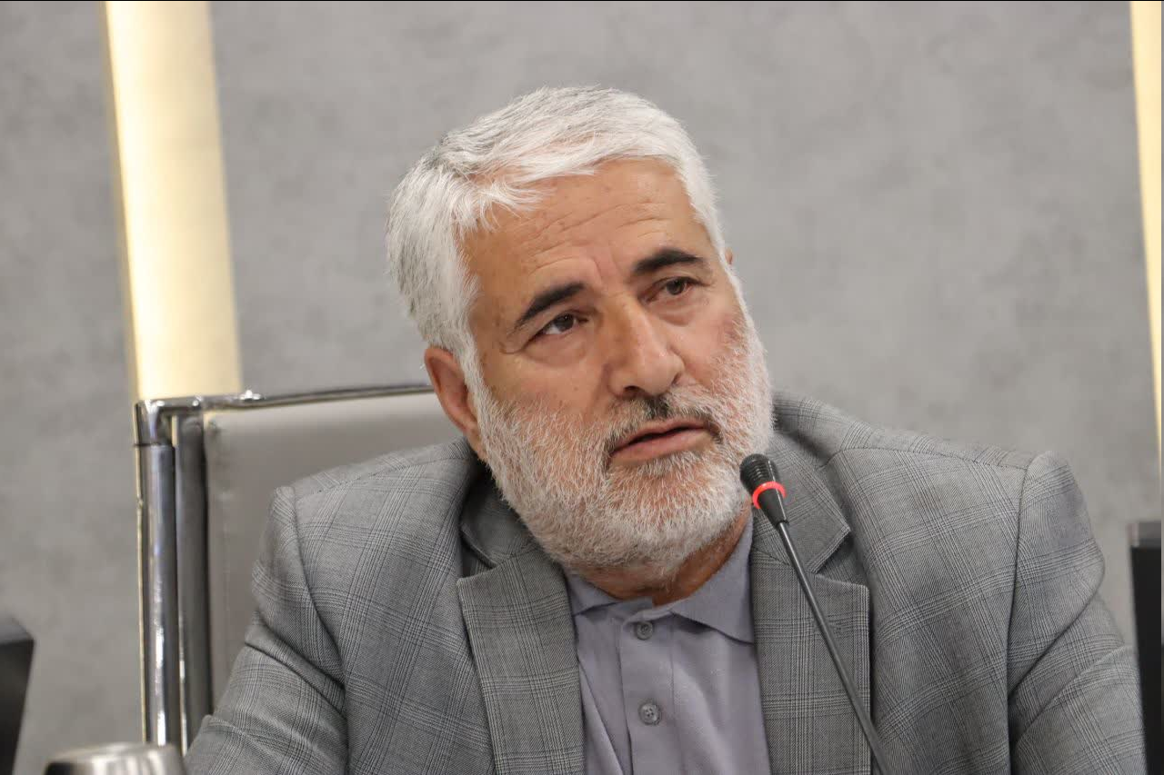 شهرکردباید به شهری با مظاهر دینی، مذهبی، فرهنگی، معرفتی و اقتصادی تبدیل شود