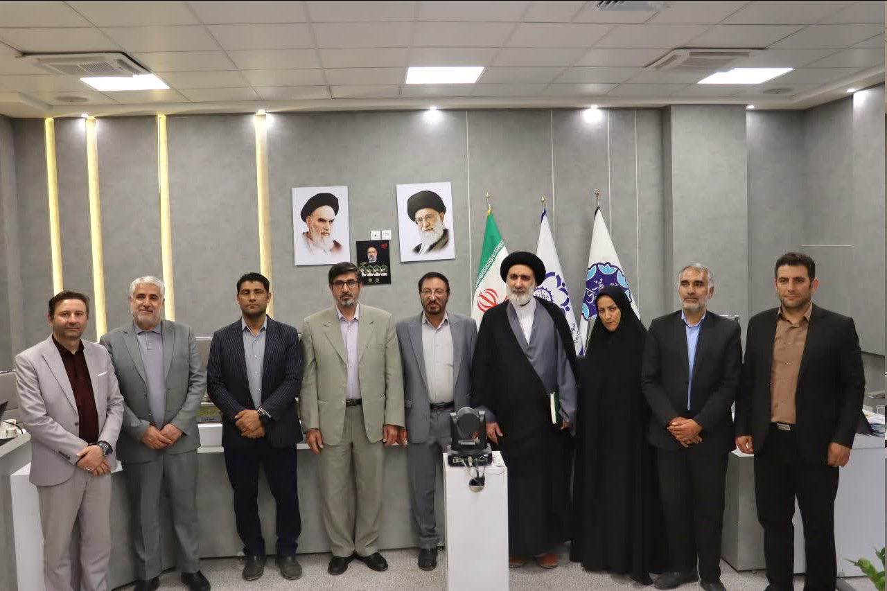 شهرکردباید به شهری با مظاهر دینی، مذهبی، فرهنگی، معرفتی و اقتصادی تبدیل شود