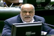حمله به ترامپ از تریبون مجلس/ به آمریکایی‌ها امتیازات بی‌جا ندهید