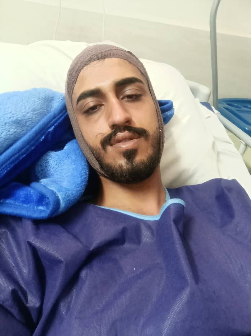 کارگر مجروحشده اسکله شهید رجائی: ۴ سال است در اسکله کارگری میکنم اما یک روز هم بیمه ندارم/ از کرمانشاه آمده بودم تا پولی جمع کنم و عروسی بگیرم