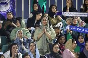 ببینید | شعار «بندرعباس تسلیت» از سوی تماشاگران زن دیدار  چادرملو اردکان و فولاد خوزستان