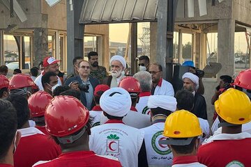 دیدار نماینده ولی فقیه با امدادگران جمعیت هلال احمر در بندرعباس