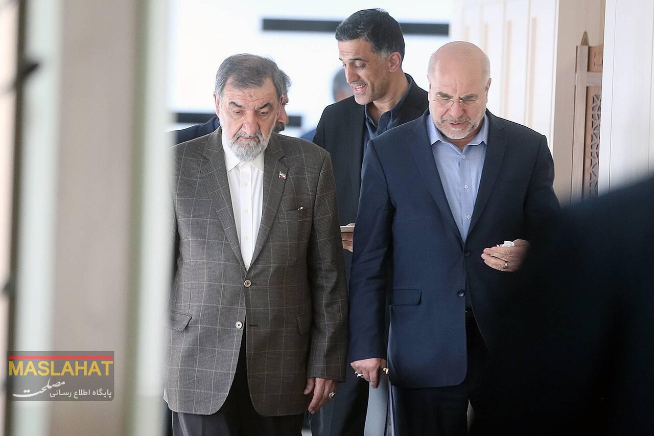 تصاویری از چهره علی شمخانی در جلسه بررسی پیوستن به پالرمو/ جلیلی و لاریجانی هم بودند/ تیپ جدید احمدی نژاد در جلسه مجمع