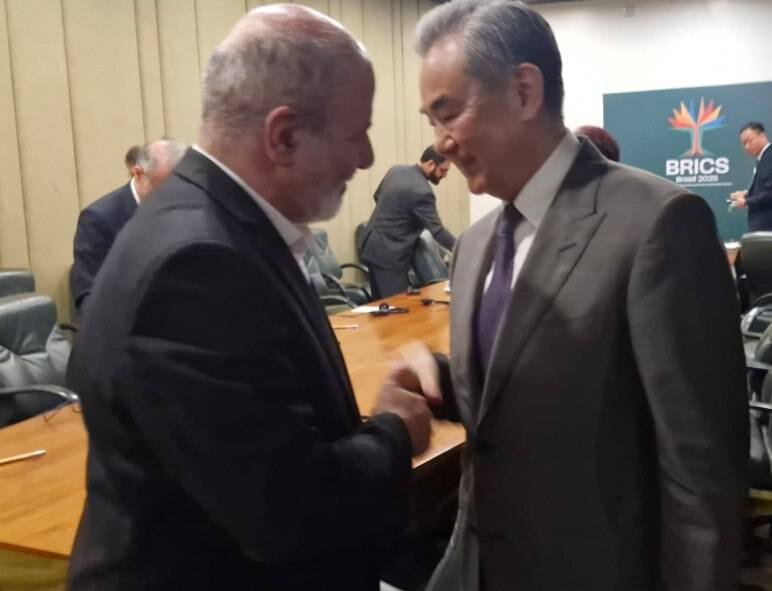 آغاز مذاکرات امنیتی میان ایران و چین با حضور دبیر شورای عالی امنیت ملی+ عکس