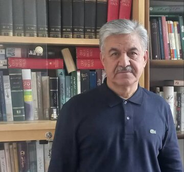 سخنان غیرعلمی غنی نژاد درباره کودتا / طرح آمریکا ؛بزرگنمایی حزب توده برای کودتا در ایران / تنزل علم در ابرروایت غنی نژاد سخنان غیرعلمی غنی نژاد درباره کودتا / طرح آمریکا ؛بزرگنمایی حزب توده برای کودتا در ایران / تنزل علم در ابرروایت غنی نژاد