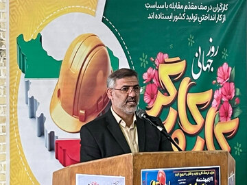 کارگر ایرانی، نشان افتخار تولید ملی و عزت اقتصادی کشور است