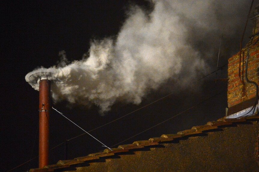 وقتی دود حرف میزند: پاپ انتخاب شد یا خطر در کمین است؟