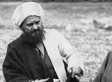 واکنش موسس حوزه علمیه قم به انتقاد امام خمینی