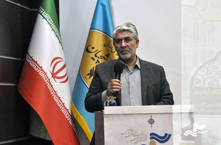 توصیه محمود فرشچیان به جوانان: سخت کار کنید و به ادبیات ایران عشق بورزید