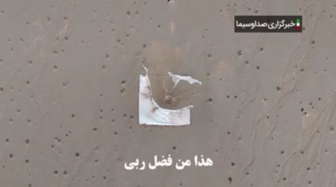 رونمایی از جدیدترین موشک بالستیک ایران توسط وزیر دفاع/ قاسم بصیر چند کیلومتر بُرد دارد؟+تصاویر