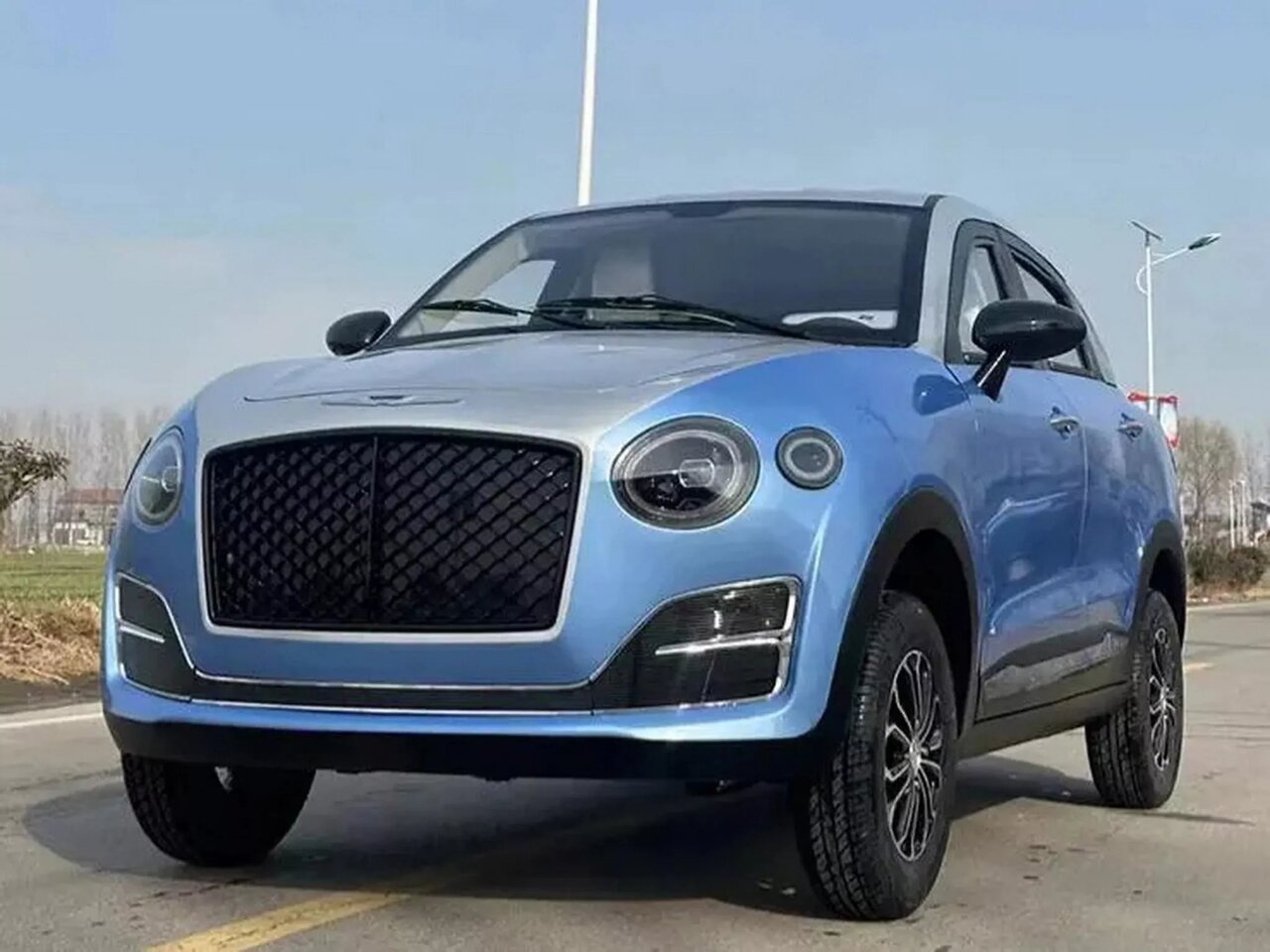 با قیمت پراید، سوار بنتلی شوید! /عکس