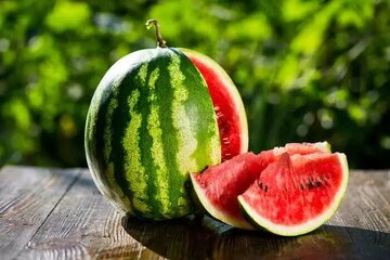 راز سلامتی در دل میوه‌ای سرخ و خنک