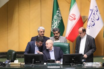 آرای 10 نماینده تهران در مجلس زیر ذره بین / تصمیات نمایندگان حداقلی برای مردم / چرا بهارستانی ها به خواست اکثریت بی توجه هستند + جدول