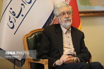 مصوبات فرهنگستانِ زبان را اجباری نمی‌کنیم
