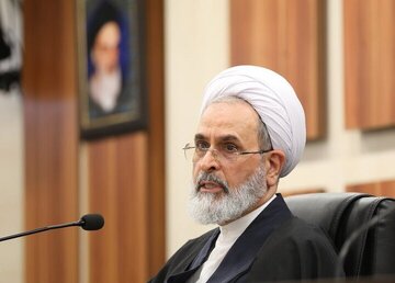 آیتالله اعرافی: هدف غرب در شرق و جهان اسلام، طرح دوگانهسازی است