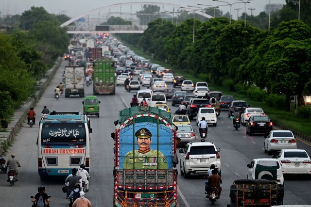 خروج ژنرال از سایه/قدرتمندترین مرد پاکستان قدم به مرکز تنشها گذاشته است
