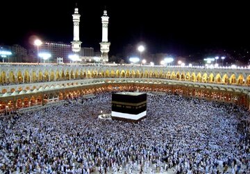 سفر به جهان حُسن با بال عشق