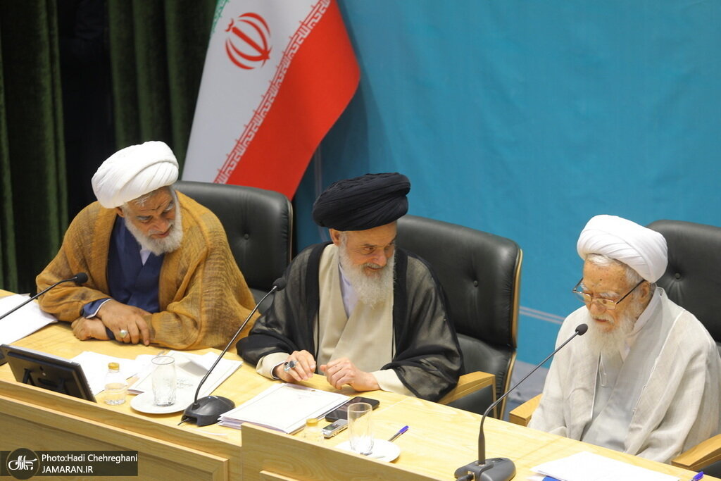 تصاویری از گعدههای اعضای خبرگان در حاشیه اجلاسیه سوم/ گپ و گفت احمد خاتمی با علمای اهل سنت