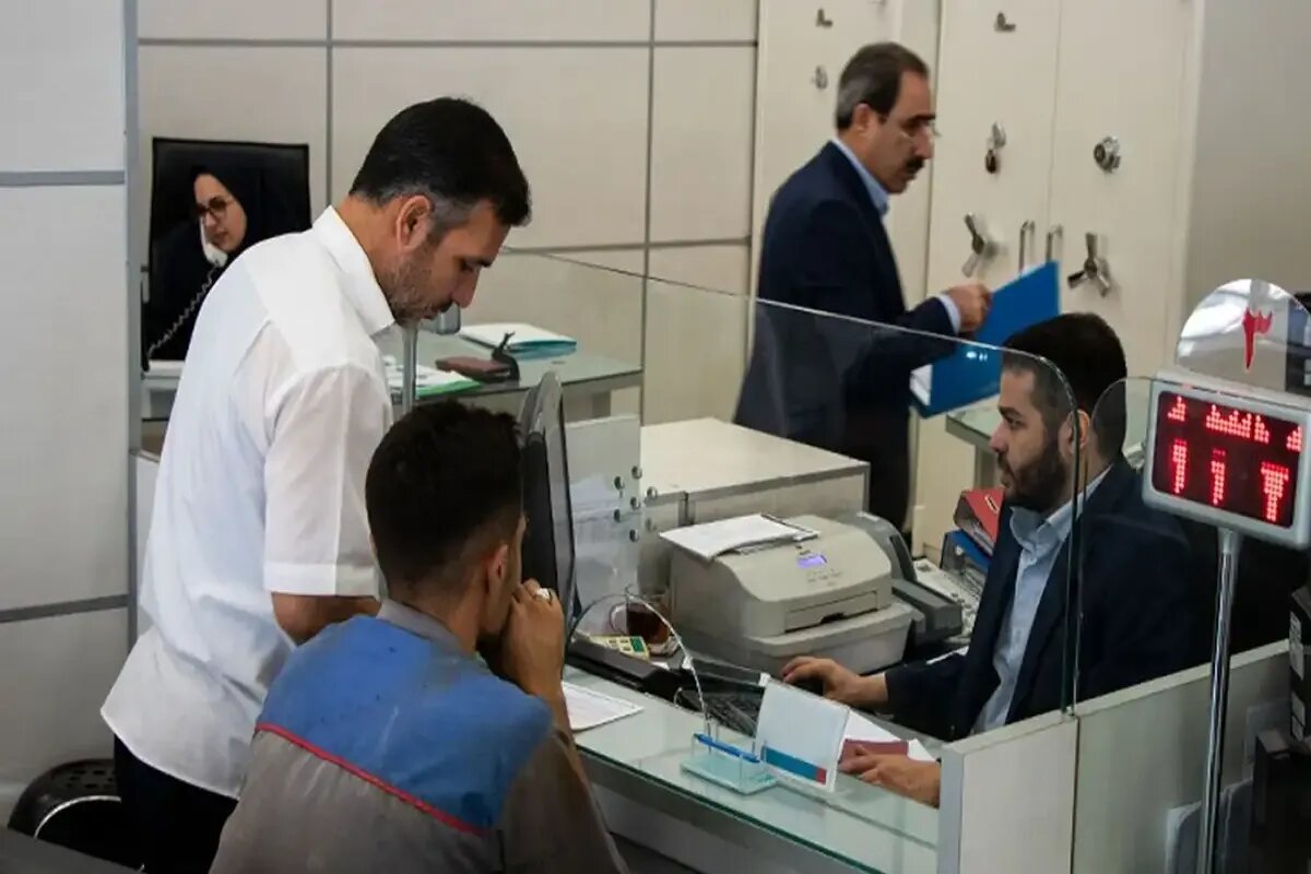 برق ۷۰۰ بانک پرمصرف در تهران قطع شد