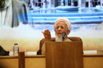 آیت‌الله جوادی آملی: آیت‌الله سیستانی فرمودند روایات باید بر قرآن عرضه شود تا اصالت دین حفظ شود