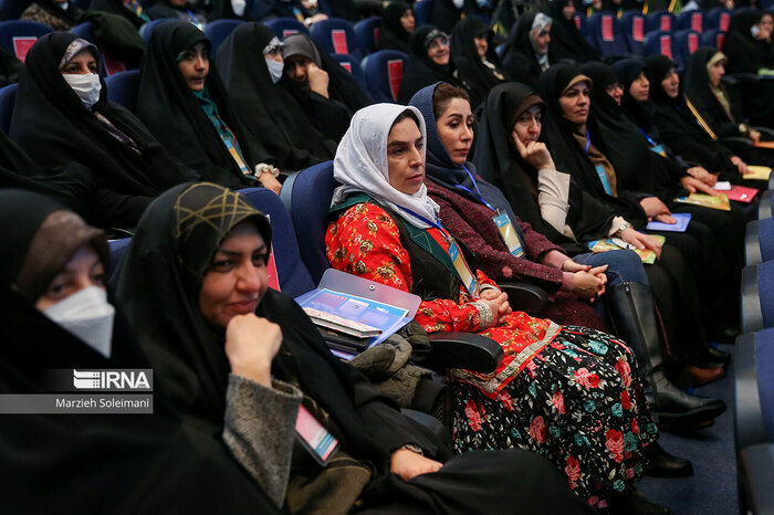 تجلیل معاون رئیس‌جمهور از زنان ایرانی/ آنها از آغازین لحظات شکل‌گیری تمدن در بطن حیات اجتماعی، اقتصادی، فرهنگی و حتی سیاسی حضور فعال داشته‌اند