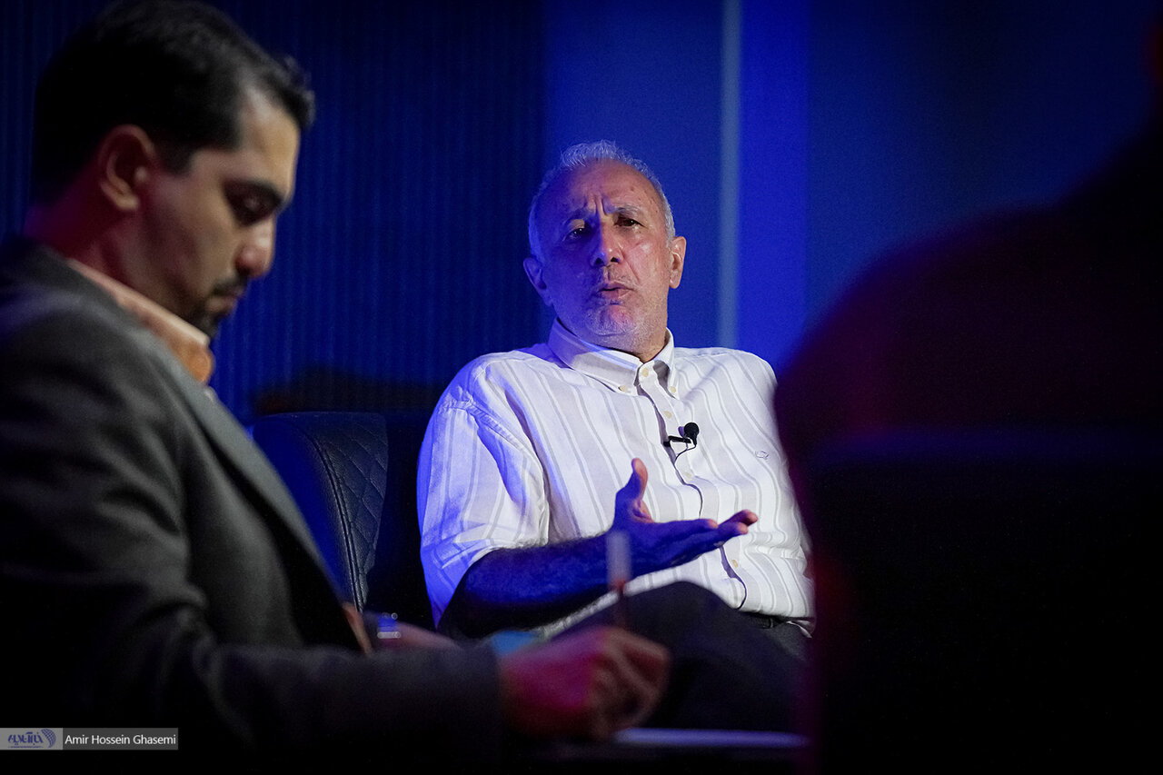 تکرار تاریخ یا فصل تازه؛ ایران و آمریکا؛ از بازرگان تا پزشکیان/ فواد ایزدی: جلیلی هم بود مذاکره می شد/ متقی: مذاکره، به اراده رئیس جمهور نیست