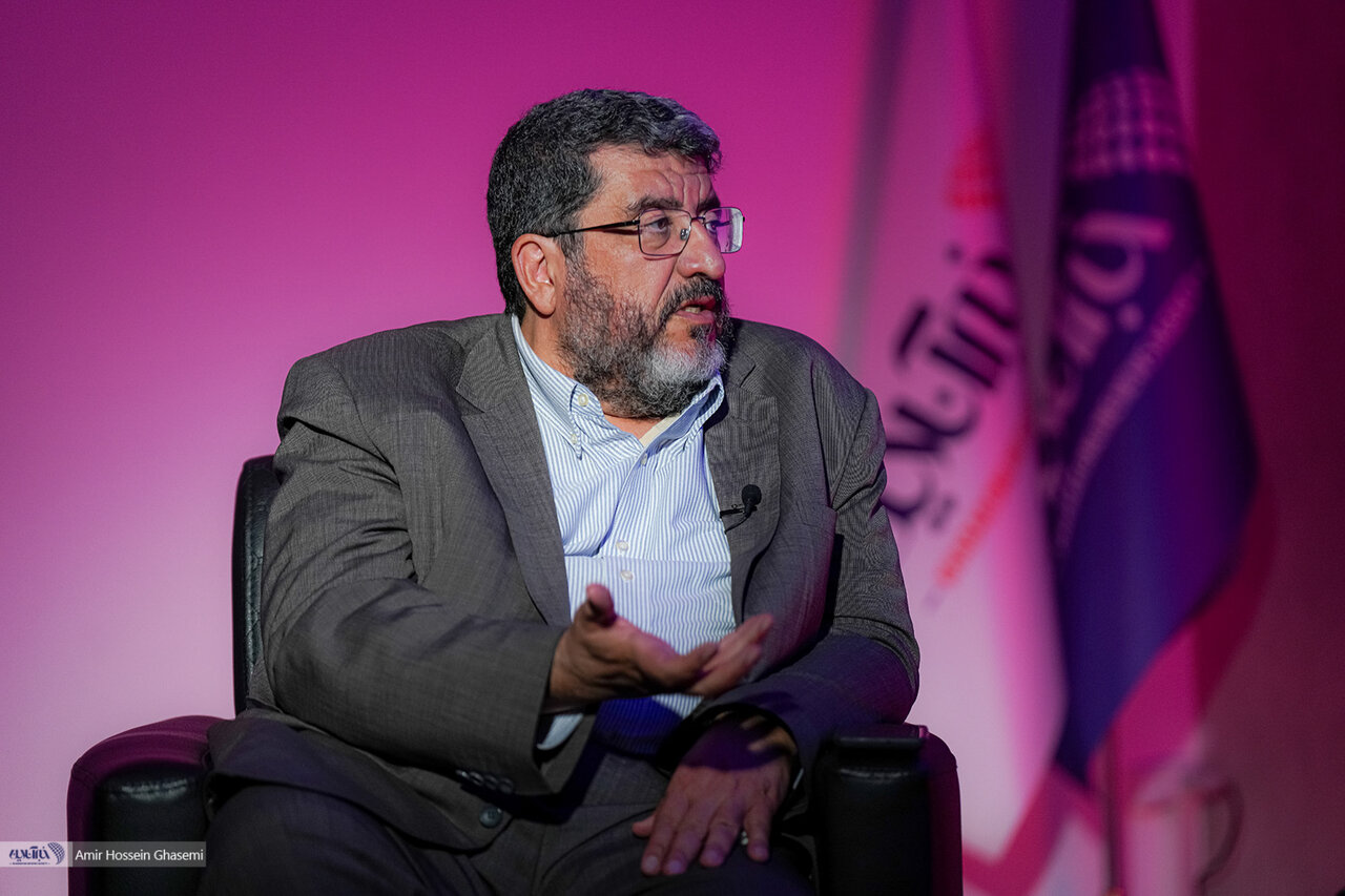 تکرار تاریخ یا فصل تازه؛ ایران و آمریکا؛ از بازرگان تا پزشکیان/ فواد ایزدی: جلیلی هم بود مذاکره می شد/ متقی: مذاکره، به اراده رئیس جمهور نیست