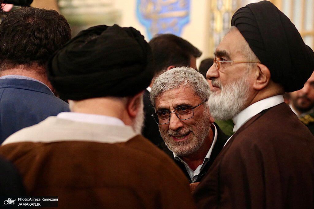 چهره غمگین خانوادههای ابراهیم رئیسی و امیرعبداللهیان در مراسم سالگرد/ مخبر کنار علم الهدی نشست/ وزیر اطلاعات و سردار قاآنی هم بودند+ تصاویر