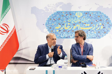 نشست «روسیه در عصر پوتین» و رونمایی از دو کتاب عباس ملکی در نمایشگاه کتاب