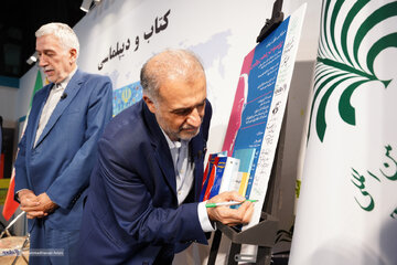 نشست «روسیه در عصر پوتین» و رونمایی از دو کتاب عباس ملکی در نمایشگاه کتاب