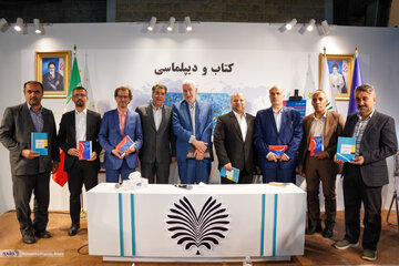 نشست «روسیه در عصر پوتین» و رونمایی از دو کتاب عباس ملکی در نمایشگاه کتاب
