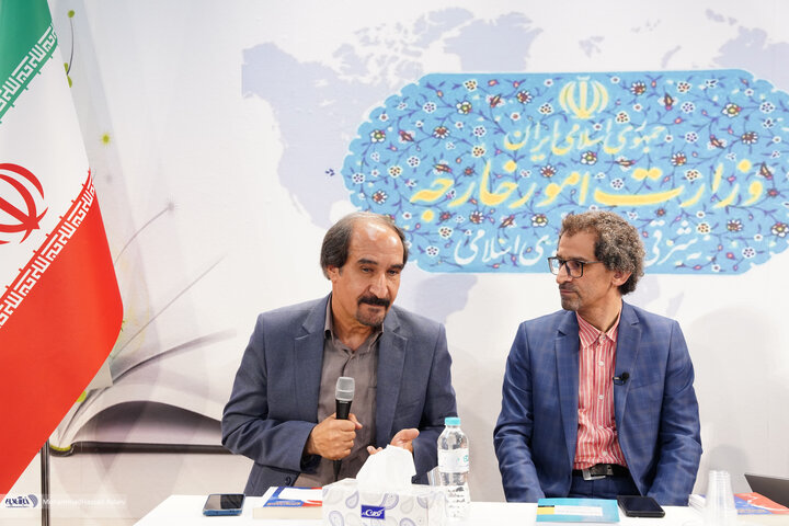 نشست «روسیه در عصر پوتین» و رونمایی از دو کتاب عباس ملکی در نمایشگاه کتاب