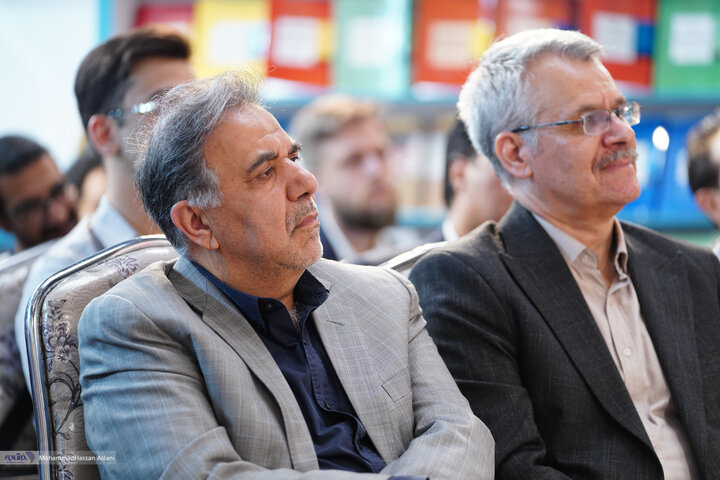 نشست «روسیه در عصر پوتین» و رونمایی از دو کتاب عباس ملکی در نمایشگاه کتاب