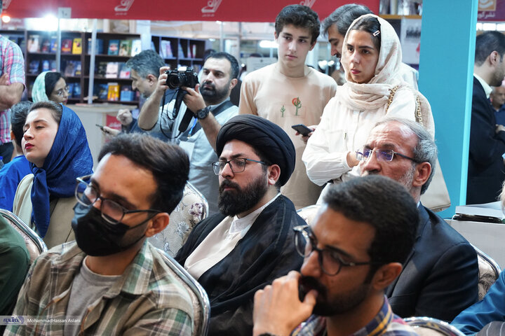 نشست «روسیه در عصر پوتین» و رونمایی از دو کتاب عباس ملکی در نمایشگاه کتاب