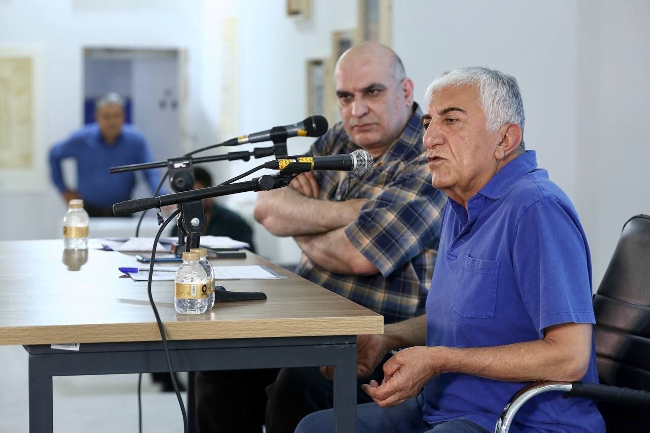 رضا کیانیان: از نوشتن فاصله گرفتم زیرا هیچ نقد جدی پیرامون آن‌ها نوشته نشد