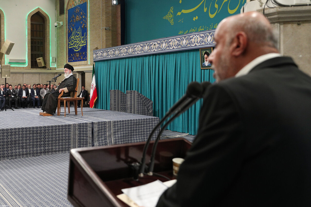 واکنش کارگران به ادعای تغییر نام خلیج فارس در دیدار با رهبر انقلاب/ کدام یک از اعضای هیات رئیسه مجلس حضور داشتند؟