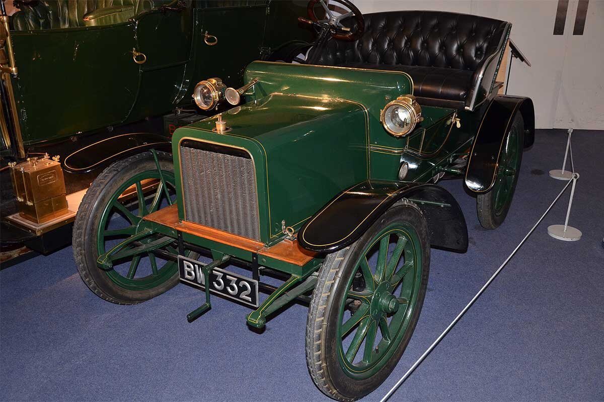 قدیمیترین خودروسازان جهان، از پژو و رنو تا بنز و کادیلاک